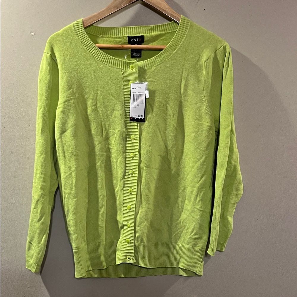 EVIE Women's Vibrant Green Cardigan